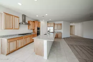 27657 N 71st Ave, Peoria, AZ 85383 - Photo 5