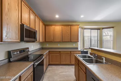 3327 S 257th Drive, Buckeye, AZ 85326 - Photo 3