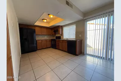 2415 W Greenway Road #Unit 3, Phoenix, AZ 85023 - Photo 9