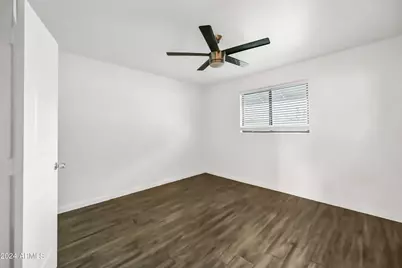 1744 W Glendale Avenue #8B, Phoenix, AZ 85021 - Photo 7