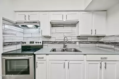 1744 W Glendale Avenue #8B, Phoenix, AZ 85021 - Photo 5
