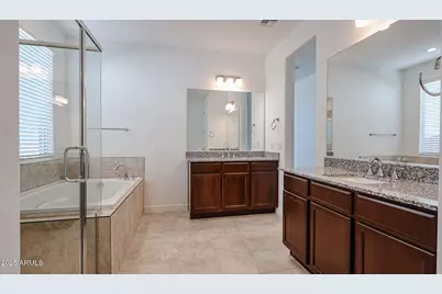 25051 N 171st Avenue, Surprise, AZ 85387 - Photo 9