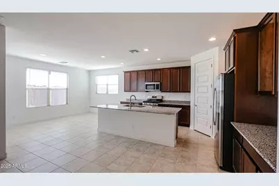 25051 N 171st Avenue, Surprise, AZ 85387 - Photo 3