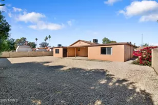 3427 W Malapai Dr, Phoenix, AZ 85051 - Photo 7