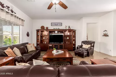 236 W Caribbean Drive, Casa Grande, AZ 85122 - Photo 7
