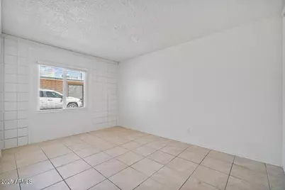 2018 W Cactus Road, Phoenix, AZ 85029 - Photo 7