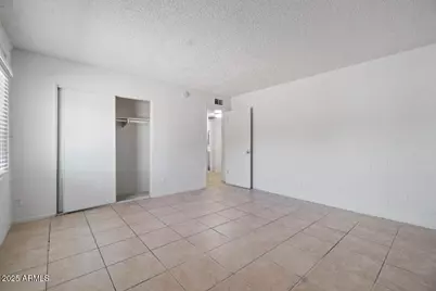 2018 W Cactus Road, Phoenix, AZ 85029 - Photo 11