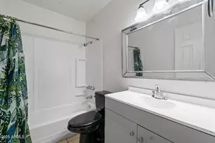 2018 W Cactus Rd, Phoenix, AZ 85029 - Photo 13