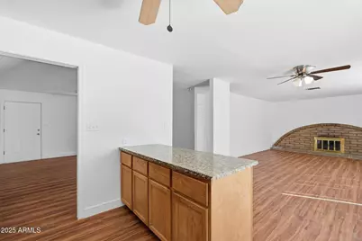 6437 W College Drive, Phoenix, AZ 85033 - Photo 11