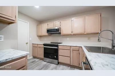 7724 W Oraibi Drive, Glendale, AZ 85308 - Photo 7