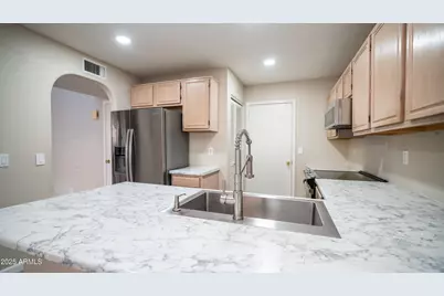 7724 W Oraibi Drive, Glendale, AZ 85308 - Photo 11