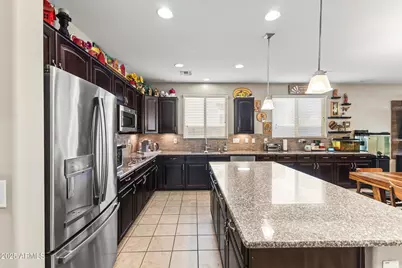 15872 W Laurel Lane, Surprise, AZ 85379 - Photo 9