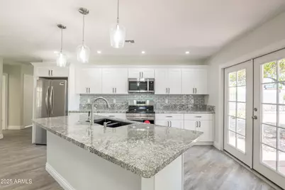 9507 W Granada Drive, Sun City, AZ 85373 - Photo 11