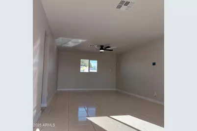 3852 W Earll Drive, Phoenix, AZ 85019 - Photo 5