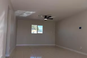 3852 W Earll Dr, Phoenix, AZ 85019 - Photo 5