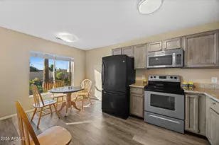 4114 E Union Hills Dr, Phoenix, AZ 85050 - Photo 11