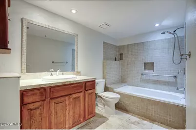 750 E Northern Avenue #1055, Phoenix, AZ 85020 - Photo 11