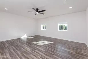 2936 W Michelle Dr, Phoenix, AZ 85053 - Photo 21