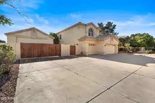 2111 E Marlene Dr, Gilbert, AZ 85296 - Photo 13