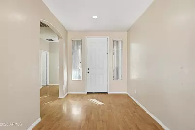 10910 W Davis Lane, Avondale, AZ 85323 - Photo 5