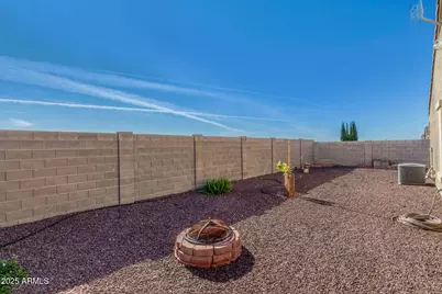 10749 W Swayback Pass Pass, Peoria, AZ 85383 - Photo 37