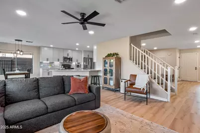 23218 N 22nd Place, Phoenix, AZ 85024 - Photo 7