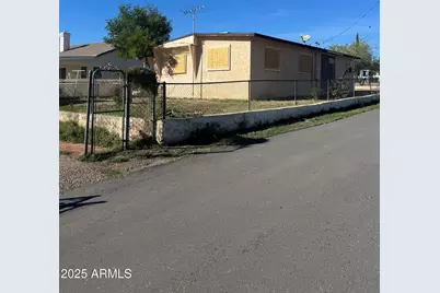 48 N Stansberry Avenue, Superior, AZ 85173 - Photo 1
