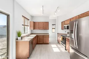 24817 W Hacienda Ave, Buckeye, AZ 85326 - Photo 9