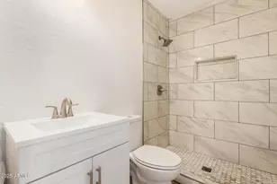 7808 W Clarendon Ave, Phoenix, AZ 85033 - Photo 27