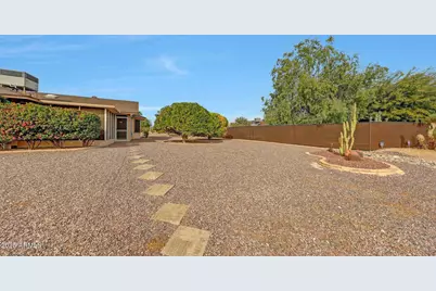 9502 W Calico Drive, Sun City, AZ 85373 - Photo 39