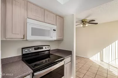 16021 N 25th Drive, Phoenix, AZ 85023 - Photo 15