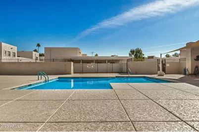 16021 N 25th Drive, Phoenix, AZ 85023 - Photo 33