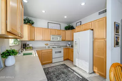 18021 W Fairway Drive, Surprise, AZ 85374 - Photo 9