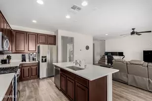 7104 W Spur Dr, Peoria, AZ 85383 - Photo 3