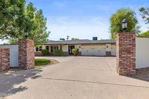 4122 N 56th St, Phoenix, AZ 85018 - Photo 1