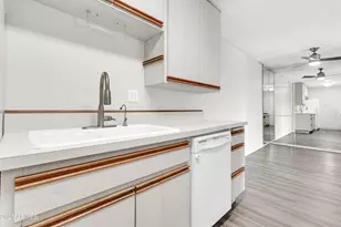 5525 E Thomas Rd, Phoenix, AZ 85018 - Photo 25