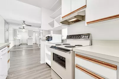 5525 E Thomas Road #F9, Phoenix, AZ 85018 - Photo 27