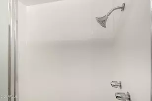 10401 N Cave Creek Rd, Phoenix, AZ 85020 - Photo 13