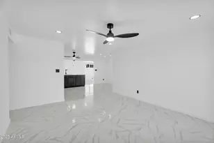 10908 N 88th Dr, Peoria, AZ 85345 - Photo 5