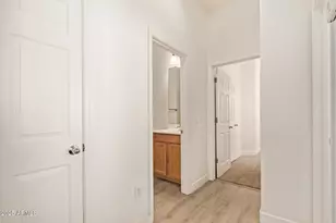 42424 N Gavilan Peak Pkwy, Anthem, AZ 85086 - Photo 19