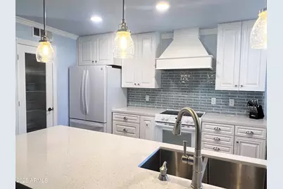 3602 W Frier Drive, Phoenix, AZ 85051 - Photo 1