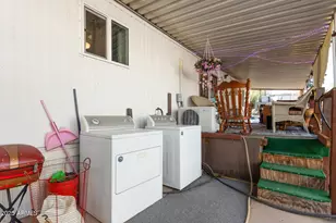 10401 N Cave Creek Rd, Phoenix, AZ 85020 - Photo 17