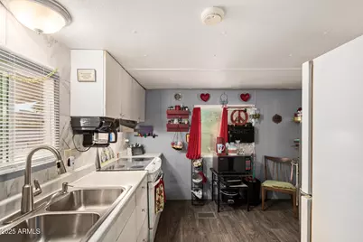 10401 N Cave Creek Road #11, Phoenix, AZ 85020 - Photo 11