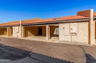 3033 N 37th St, Phoenix, AZ 85018 - Photo 3