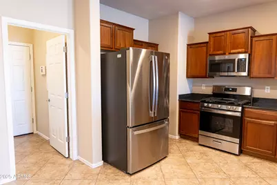 26244 W Wahalla Lane, Buckeye, AZ 85396 - Photo 7