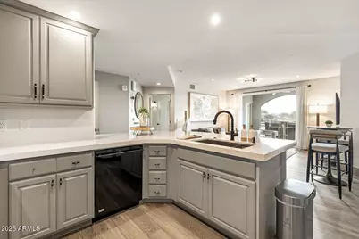 15802 N 71st Street #313, Scottsdale, AZ 85254 - Photo 9