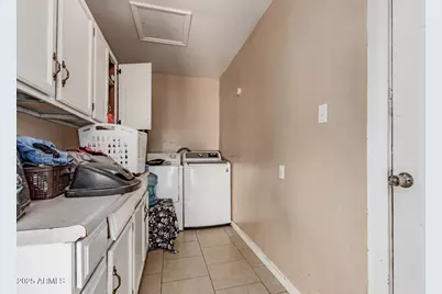 2938 N 50th Drive, Phoenix, AZ 85031 - Photo 19