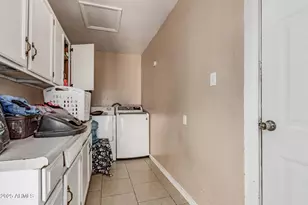 2938 N 50th Dr, Phoenix, AZ 85031 - Photo 19