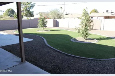 7814 E Cypress Street, Scottsdale, AZ 85257 - Photo 17