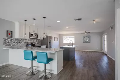 7814 E Cypress Street, Scottsdale, AZ 85257 - Photo 3